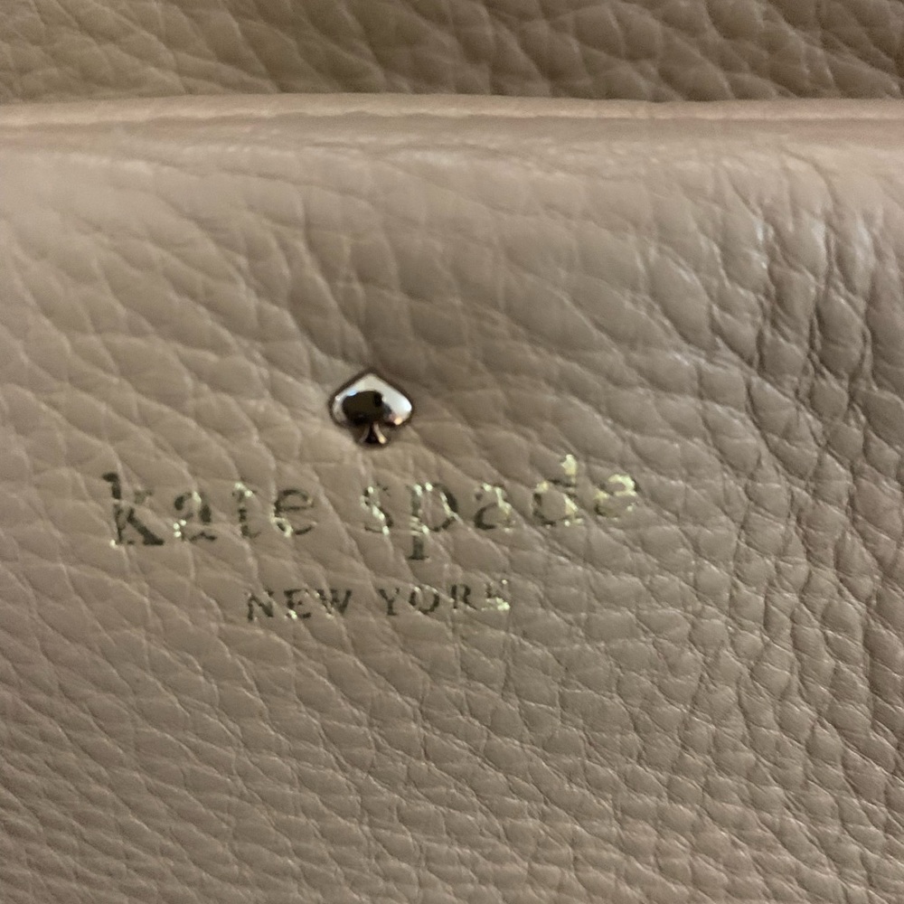 Kate Spade beige purse Kate Spade Satchel medium CA57710 nice purse